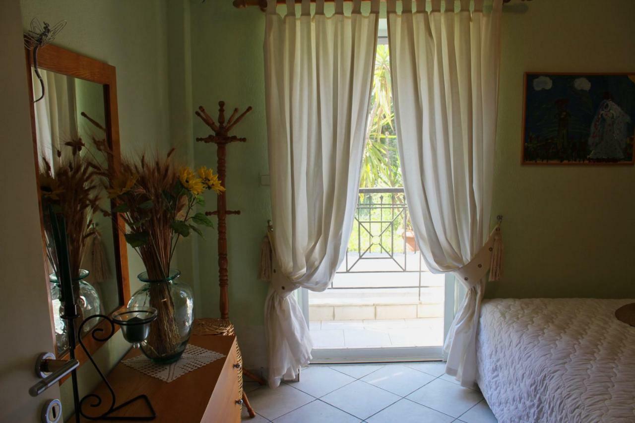 Fokais Beach Apartment Nea Fokea Luaran gambar