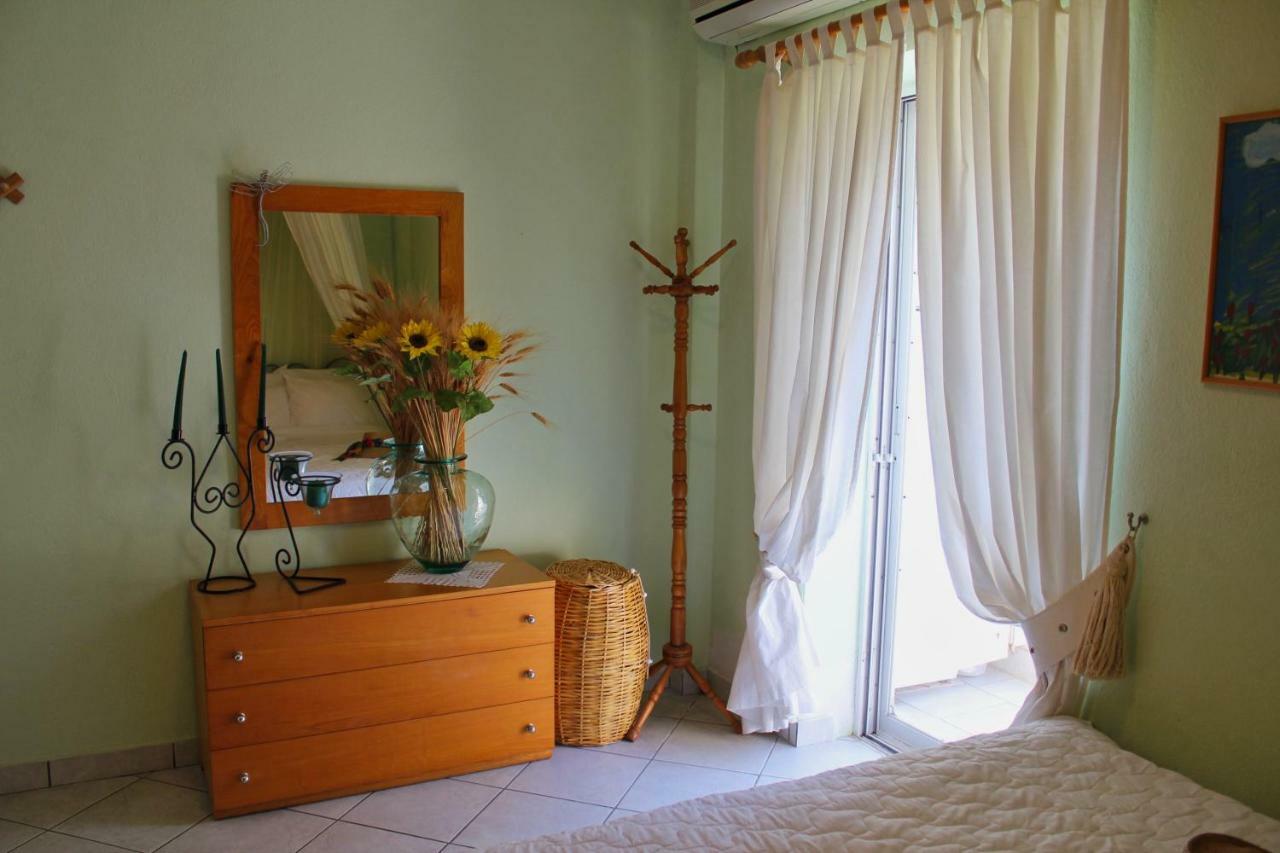 Fokais Beach Apartment Nea Fokea Luaran gambar