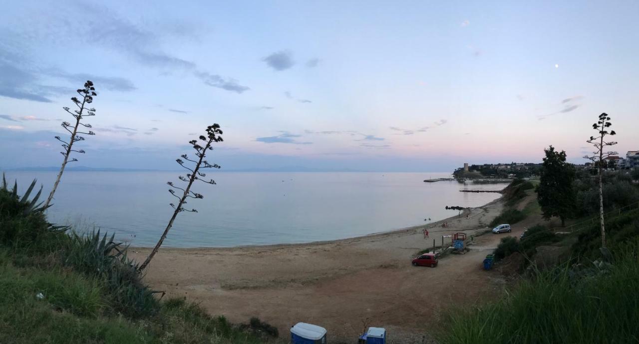 Fokais Beach Apartment Nea Fokea Luaran gambar